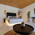 Black 5* Ftelia (Mykonos)