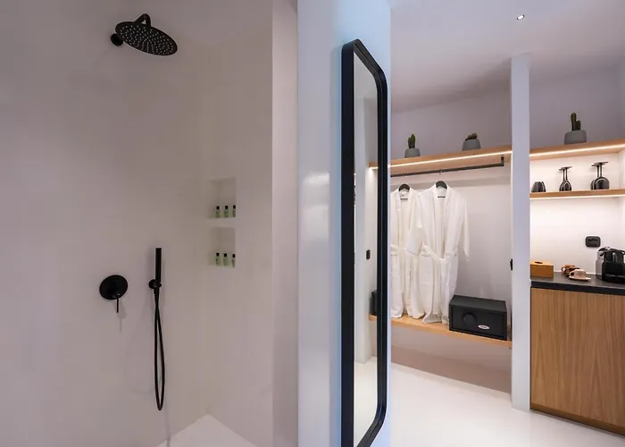 Hotell Black 5*