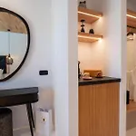 Hotel Black
