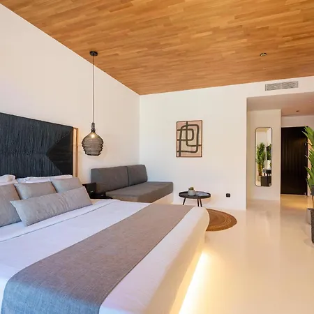 Black * Ftelia (Mykonos)