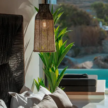 Black * Ftelia (Mykonos)