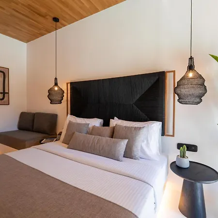 Hotel Black