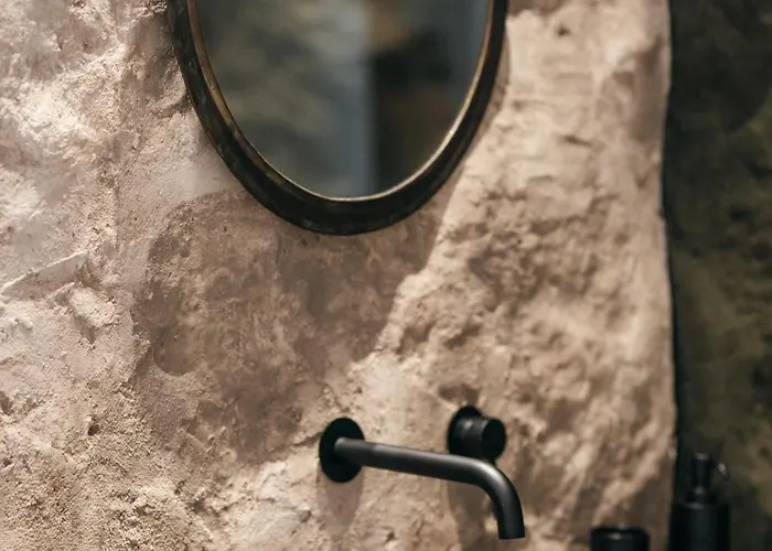 Black فندق فتيليا